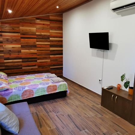 Apartment Kika Liznjan Exterior photo